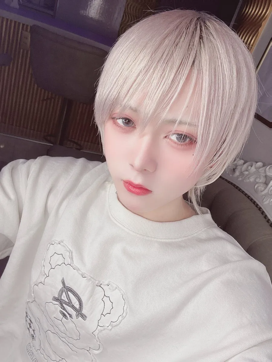 フブキ【WHITE⚜️KINGDOM】@WHITE_Fubuki21