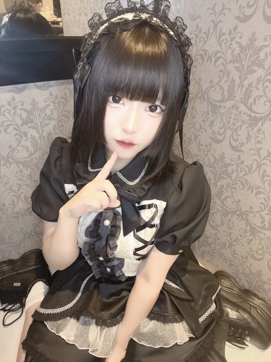 ねね@nene_melanlily