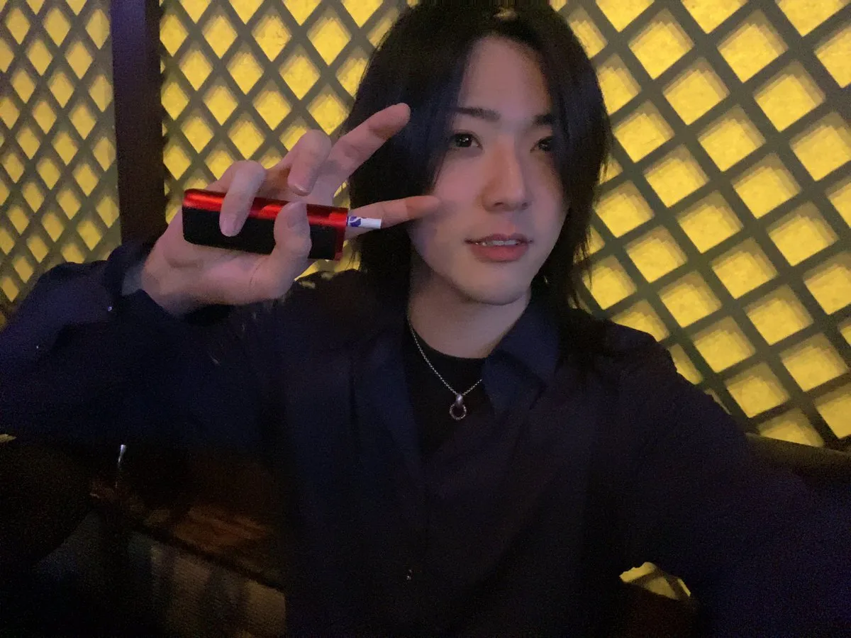 アビたん@ニコバー大阪道頓堀店 Mixコンカフェ@backtothe_Dog
