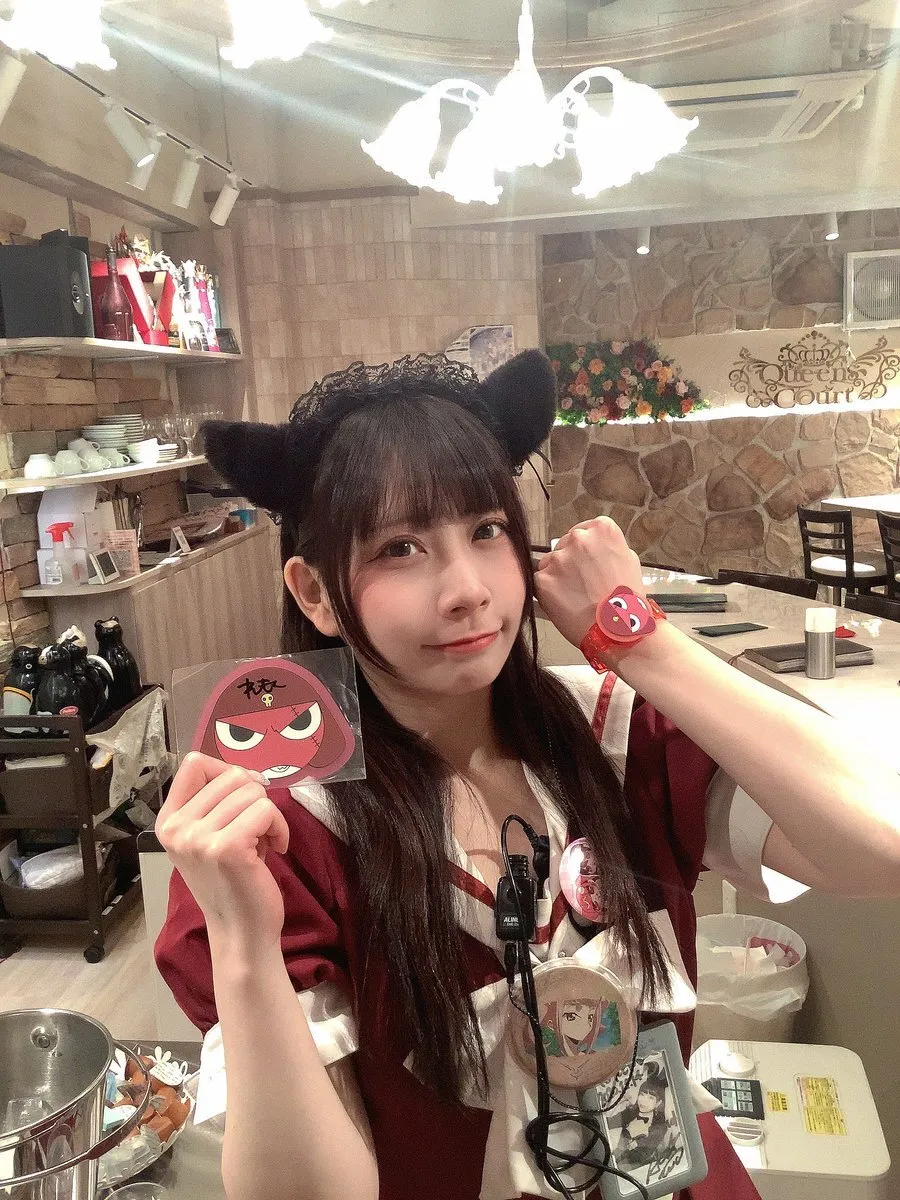 クイーンズコート ~女神の中庭~｜秋葉原メイドカフェ@MegamiTwit