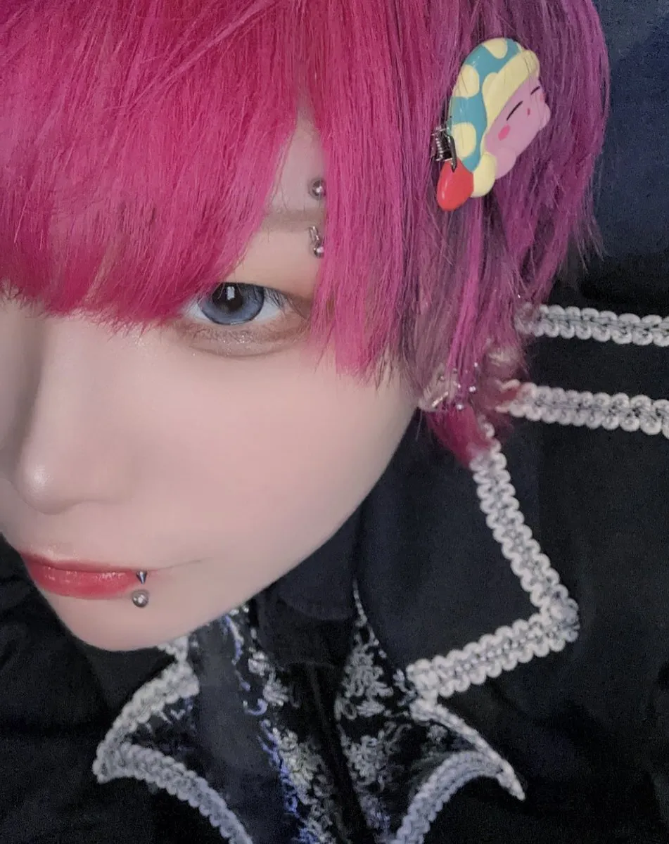 🕷 𝐑𝐢𝐤𝐮 🕷@Riku_MdeROZE