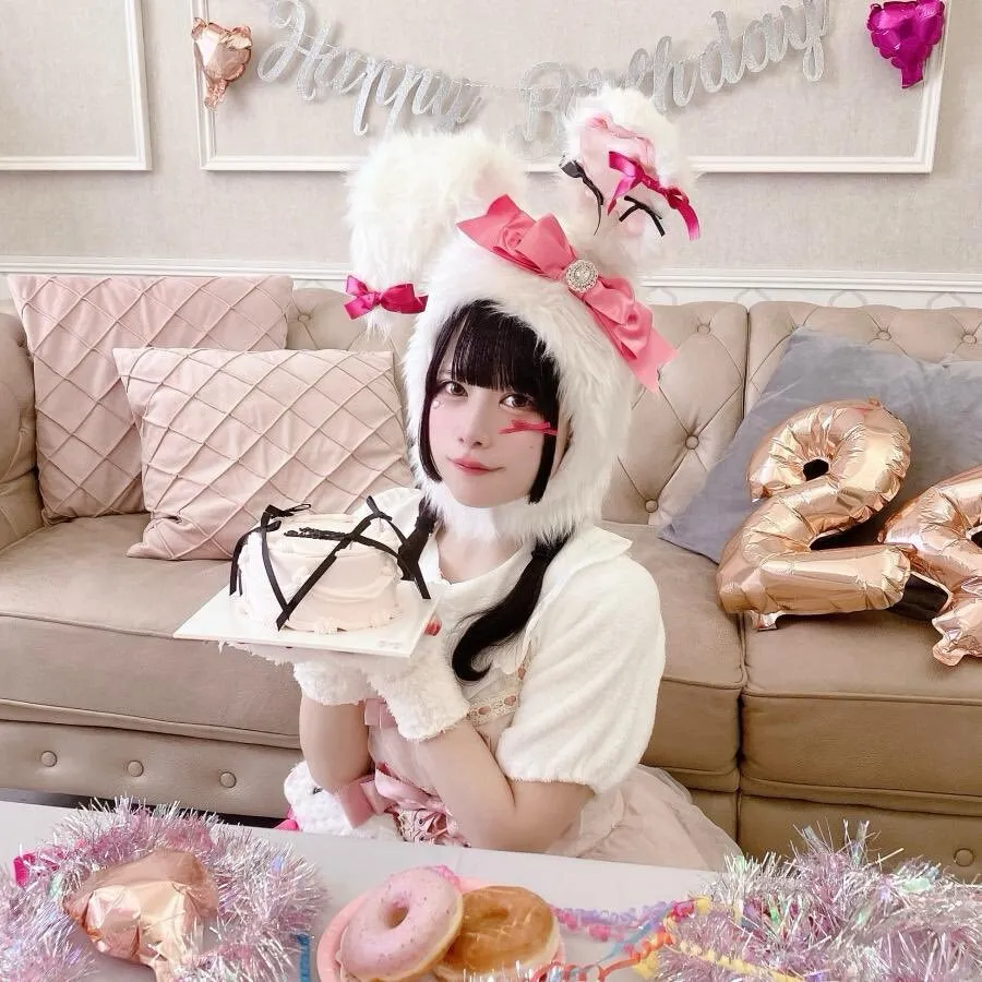 凸守ぽめ＠みけねこカフェ秋葉原 2nd@pomemikecat