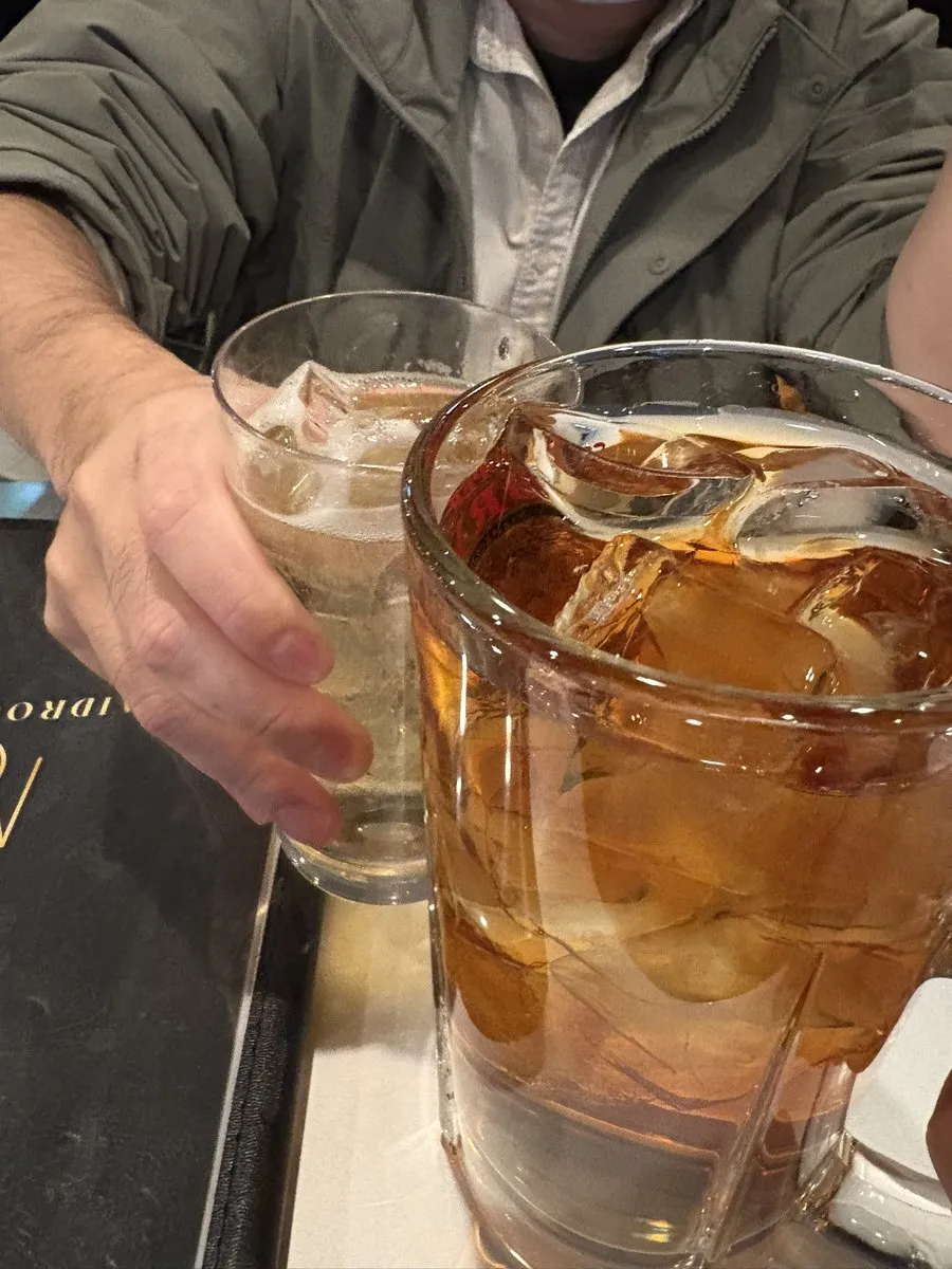 まこ@MAIDROCKCAFE@mako5_mrc