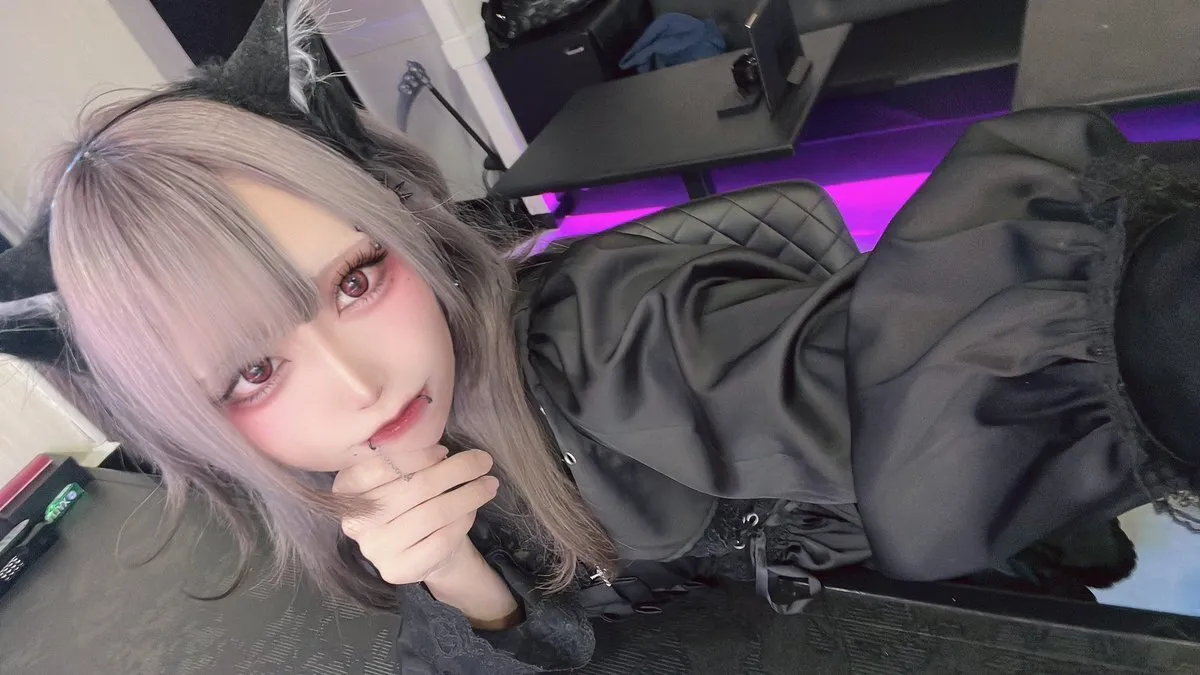 ひつぎ@uwu_nwl