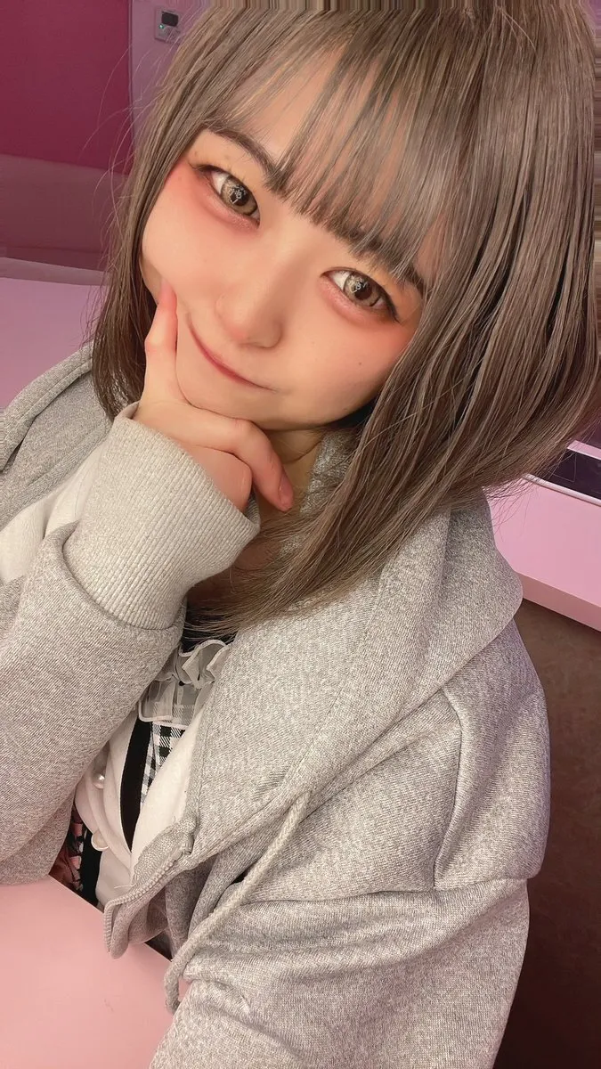 新宿 歌舞伎町 コンカフェ ビビッときたかも！@vvtktkm