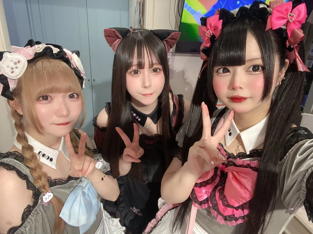 🌕Emily with Paper moon🌕【コンカフェ】新人キャスト募集中🐱@emily_papermoon