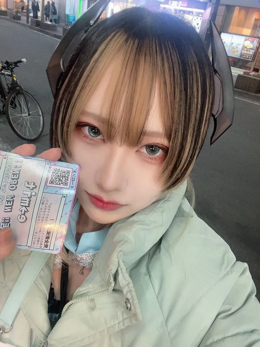 夜見（よみ）🌙e→mit@yomi_devichan