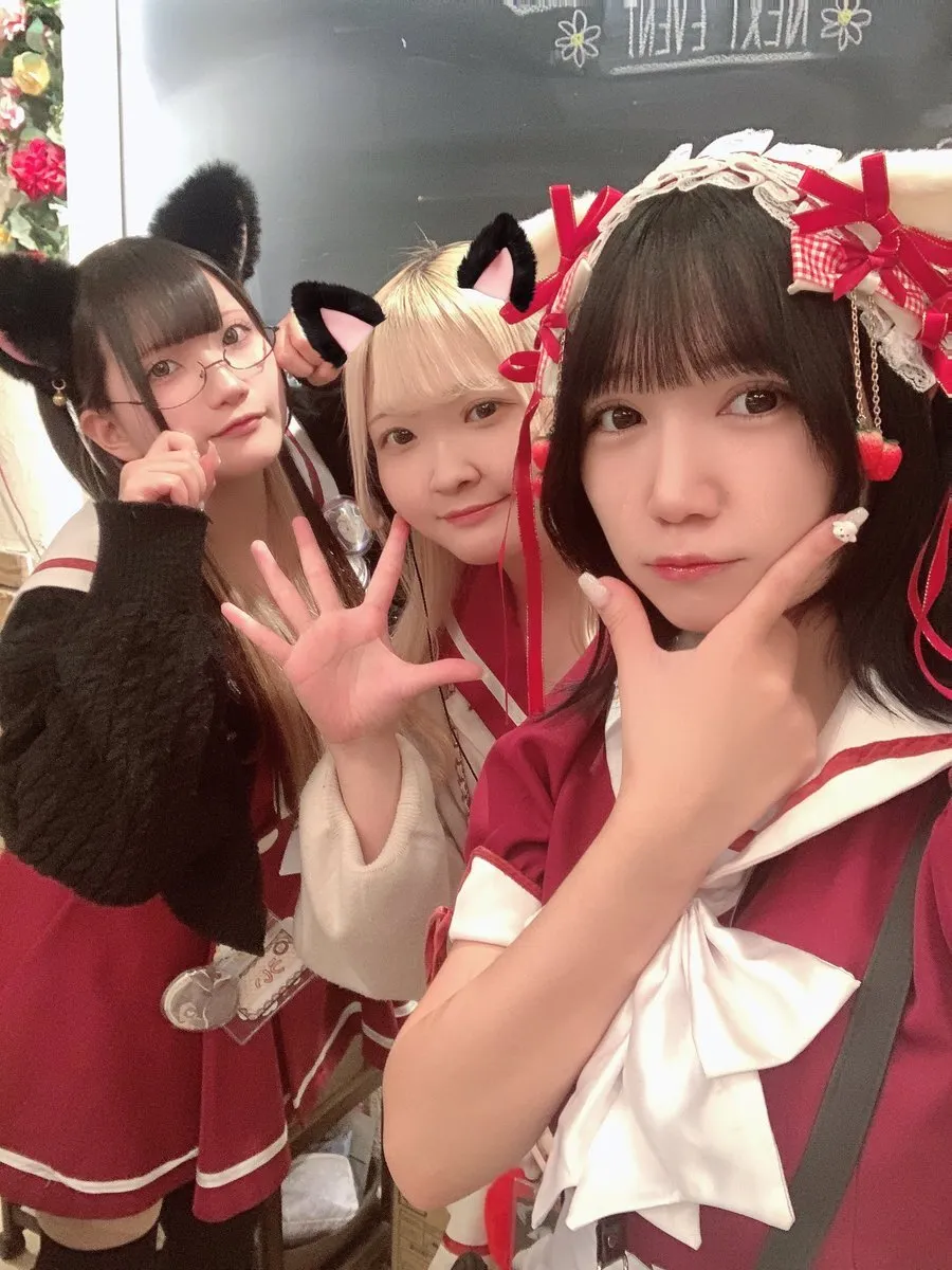 クイーンズコート ~女神の中庭~｜秋葉原メイドカフェ@MegamiTwit