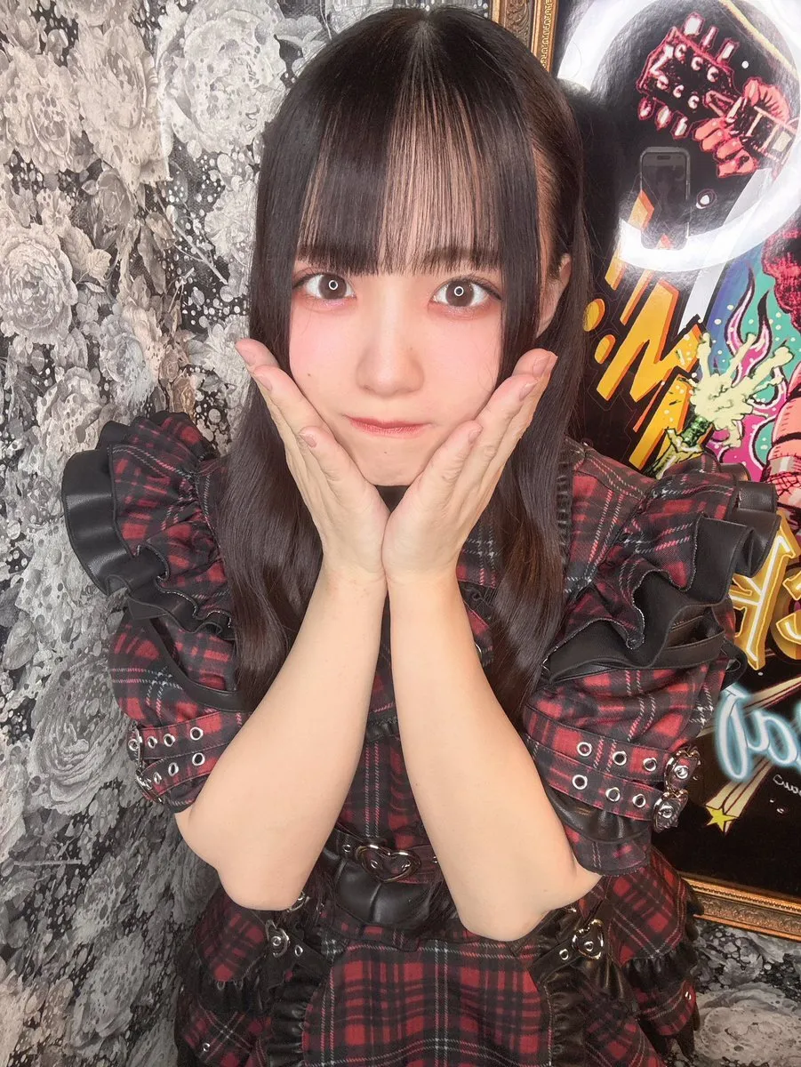 まこ@MAIDROCKCAFE@mako5_mrc