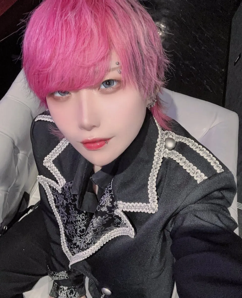 🕷 𝐑𝐢𝐤𝐮 🕷@Riku_MdeROZE