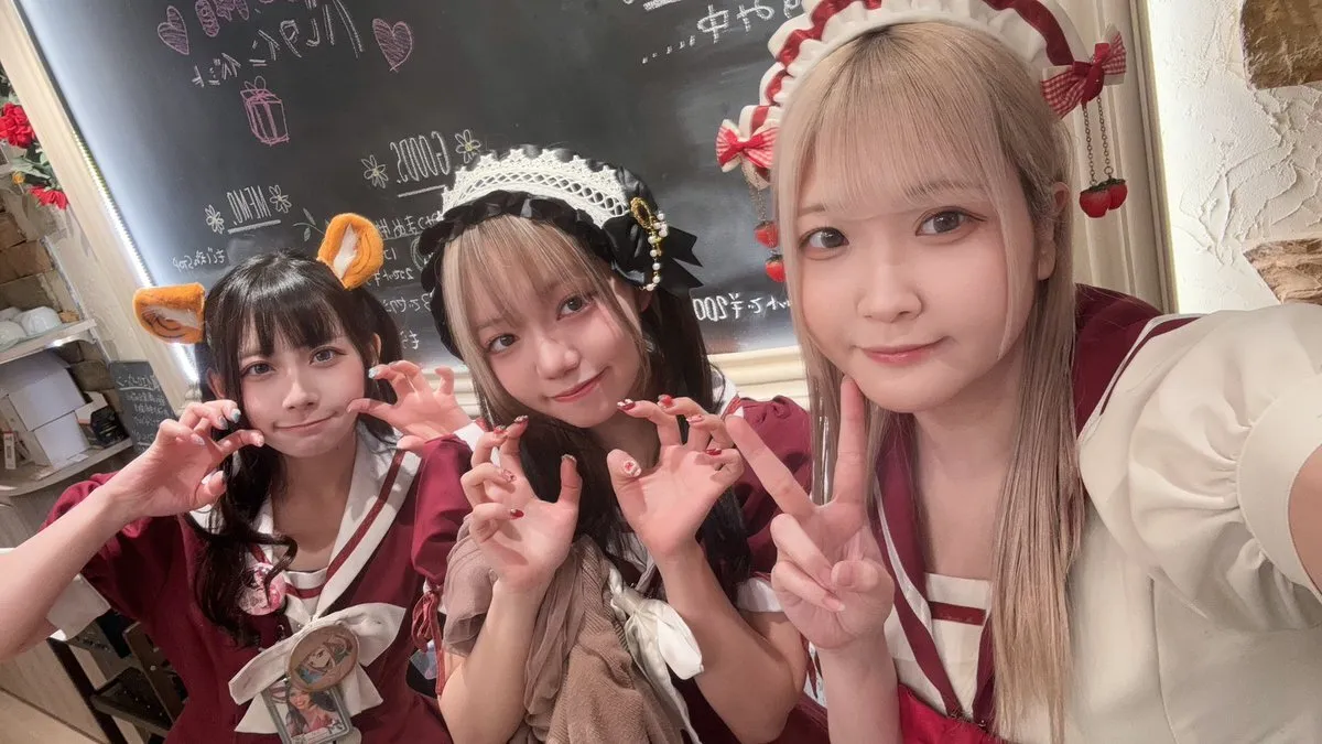 クイーンズコート ~女神の中庭~｜秋葉原メイドカフェ@MegamiTwit