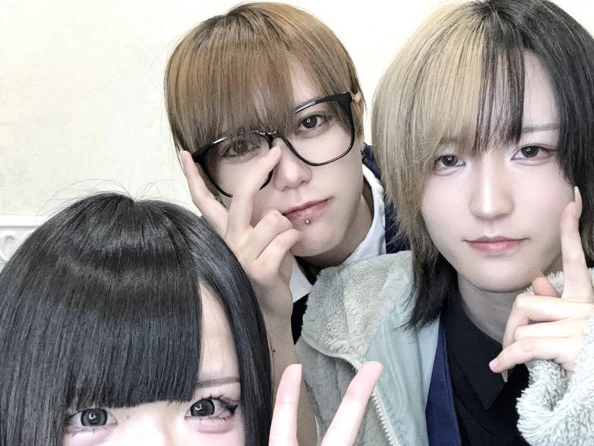 Adel☆Stern -ｴｰﾃﾞﾙｼｭﾃﾙﾝ-@adel_stern_