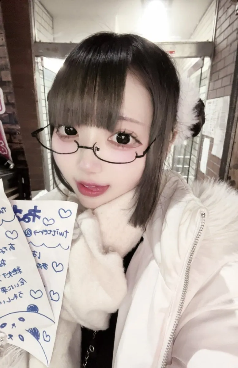 ねむちゃん@anaosi14_nemu