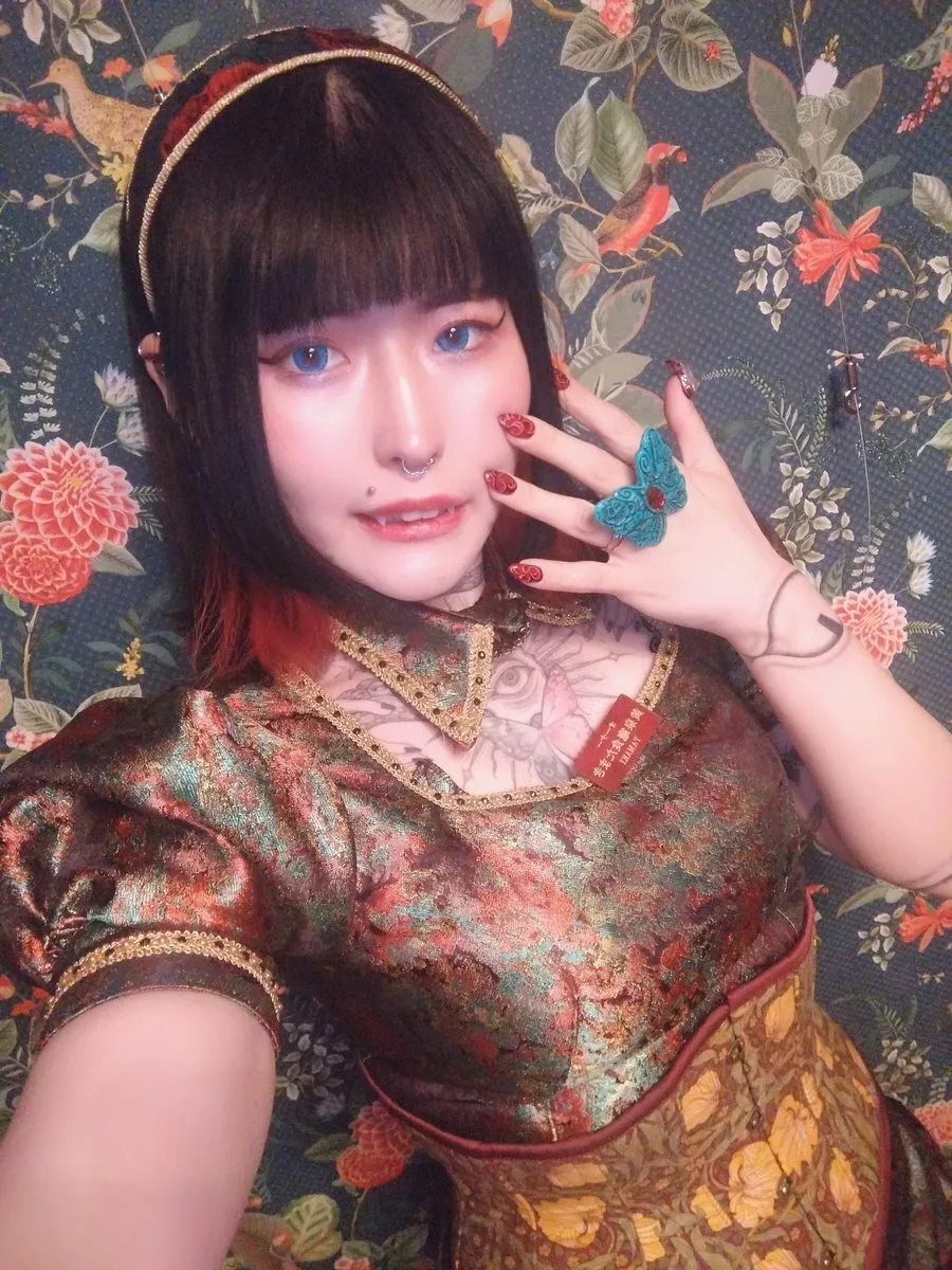 ロマンチックカフェ＆バー ざくろ🦋新宿🦋歌舞伎町🦋コンカフェ@zakuro_roman