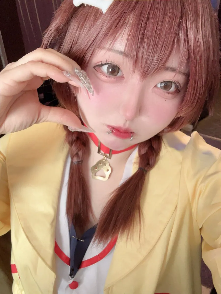 シイナ@アニソンバーX@shiina_anison