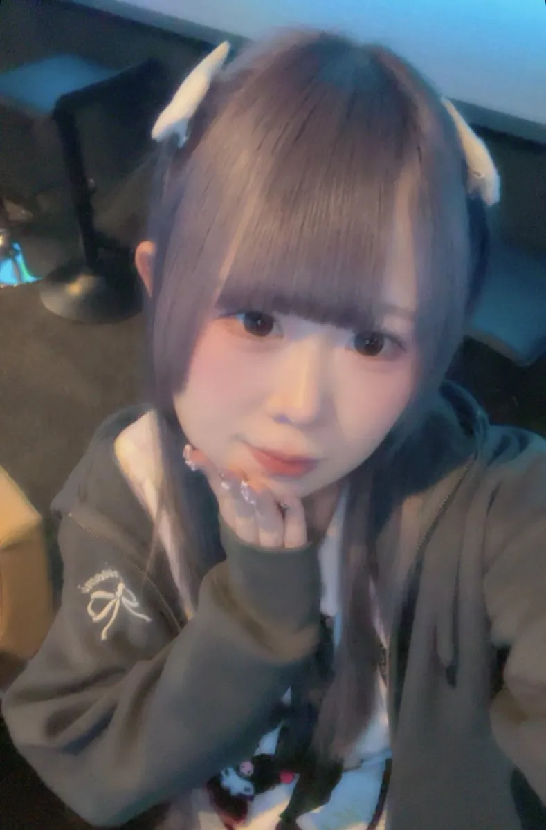 ももな@momona_Luminous