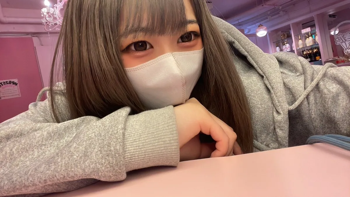 新宿 歌舞伎町 コンカフェ ビビッときたかも！@vvtktkm