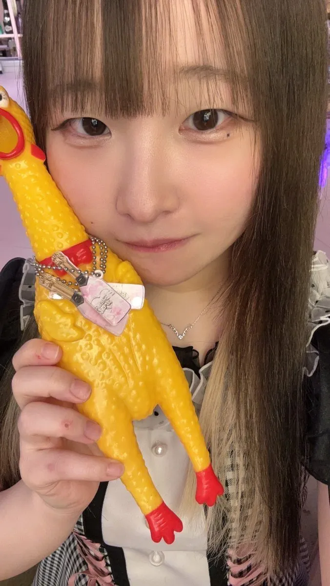 新宿 歌舞伎町 コンカフェ ビビッときたかも！@vvtktkm