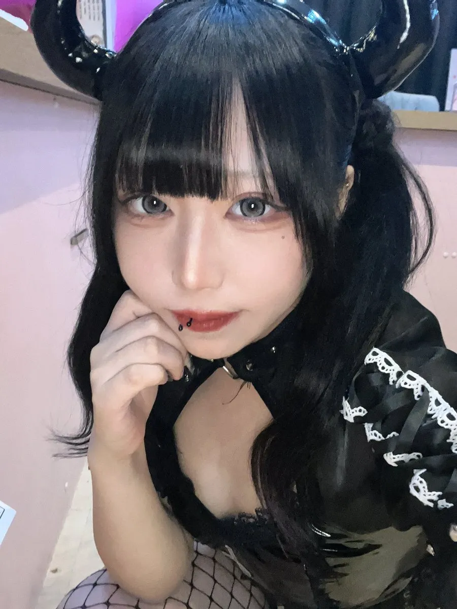 神田とらぶる サキュバスコンカフェ😈@toloveru_knd