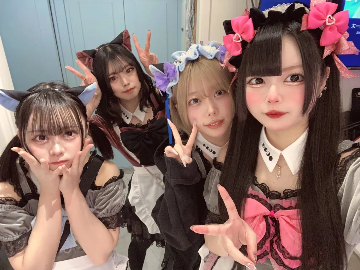 🌕Emily with Paper moon🌕【コンカフェ】新人キャスト募集中🐱@emily_papermoon